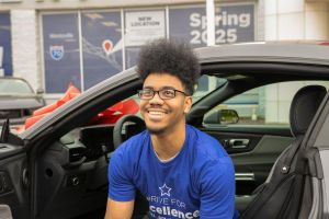 Missouri Auto Group Awards High School Senior New Mustang for Academic Excellence